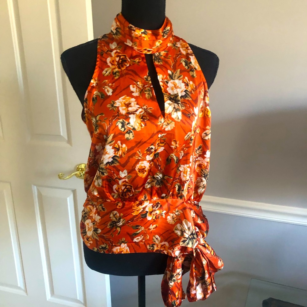 WHBM Top